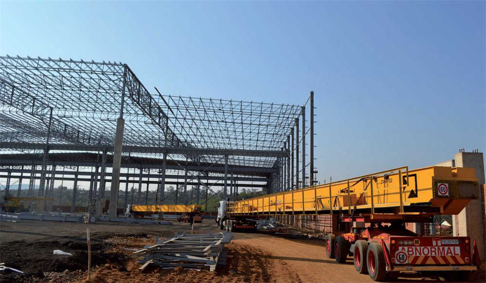 Bridge crane in sugar warehouse