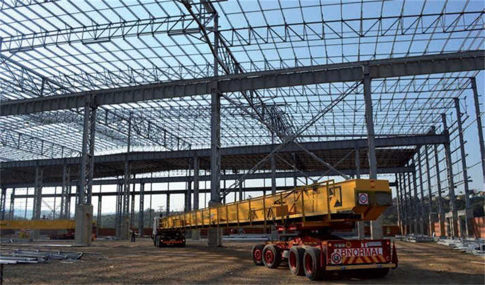 Bridge crane in sugar warehouse