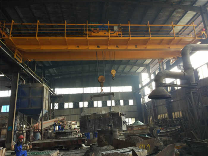 Bridge crane in scrap steel processing plant
