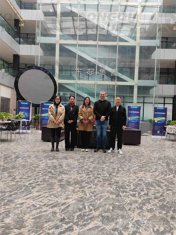 Spanish customer in Dongqi crane factory