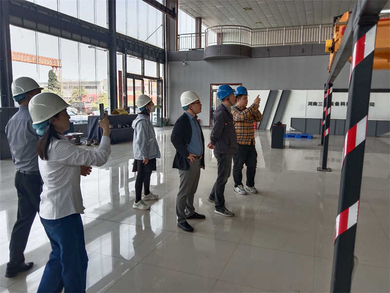 The person in charge of a Saudi engineering project visited Dongqi Crane