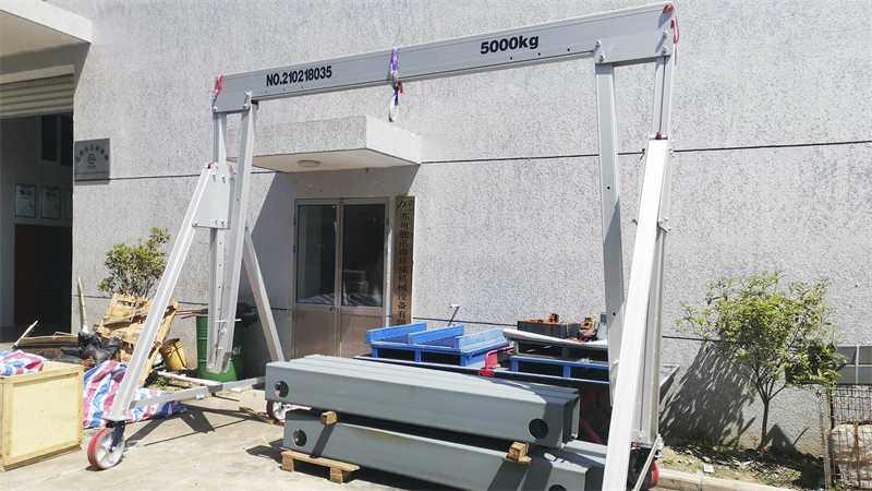 Portable Gantry Crane – Best for Flexible Engine Hoisting