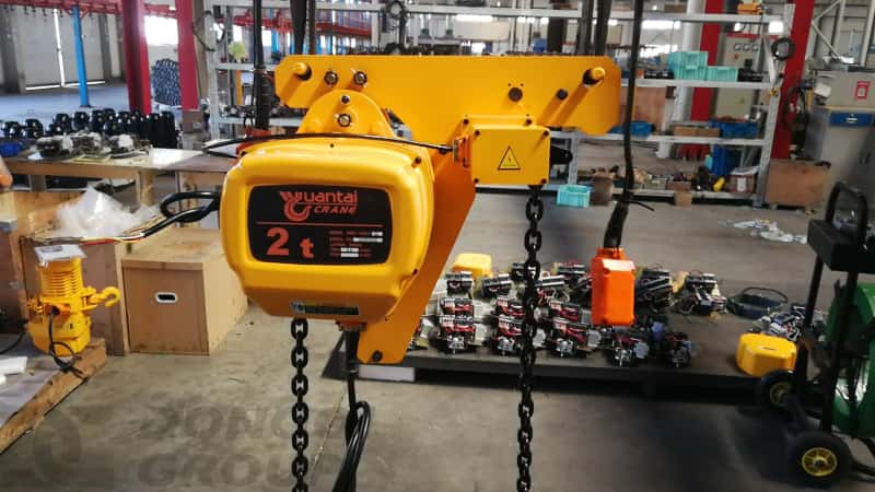2 ton low headroom chain hoist in Thailand factory