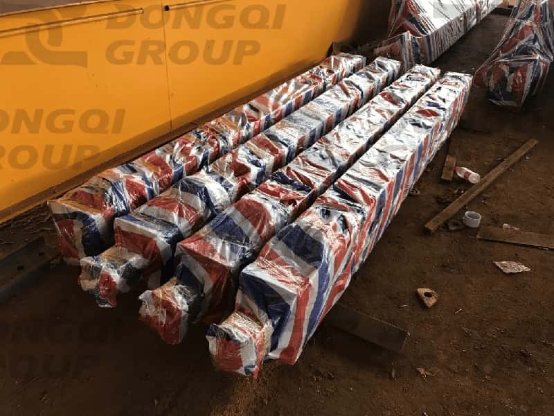 Use waterproof cloth packaging